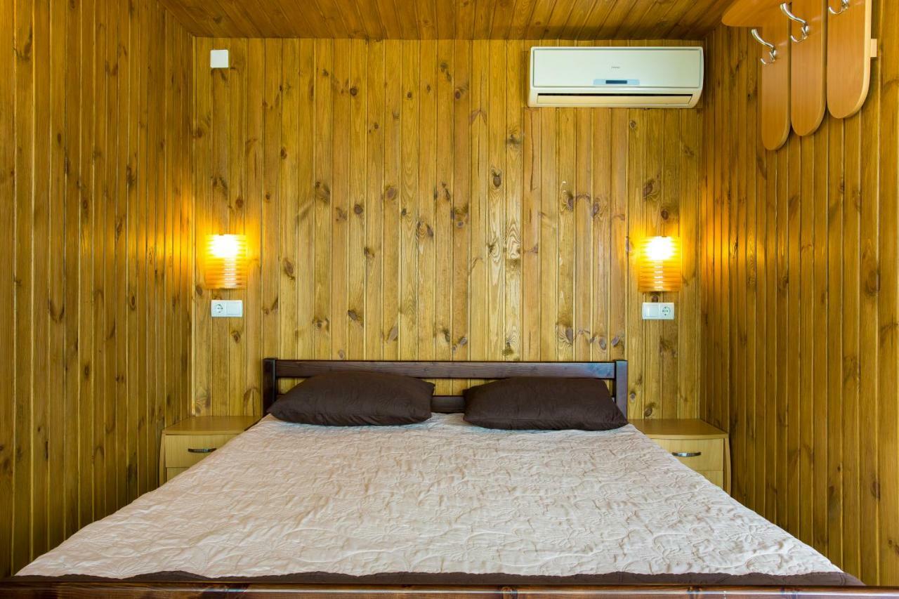 Б/О Pina Colada Hotel Ochakiv Luaran gambar